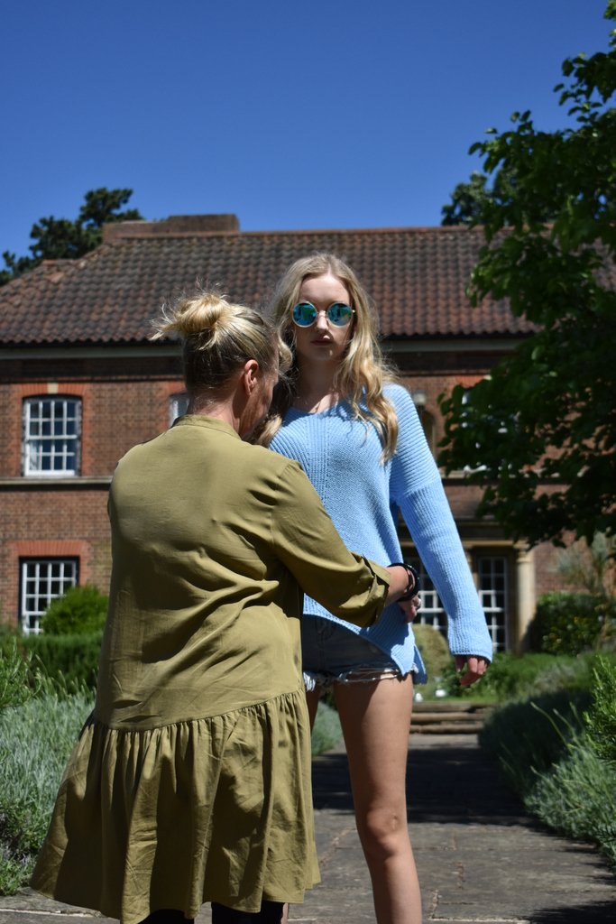 __Route13's tweet photo. BTS 📸
.
.
.
.
.
#bts #summercollection #summer #collection #model #jumper #blue #detail #summershoot #summerwardobe #summeroutfit #photoshoot #bluejumper #jumpercollection #sale #summersale #summerclearance #route13 https://t.co/hAKCKhylUq