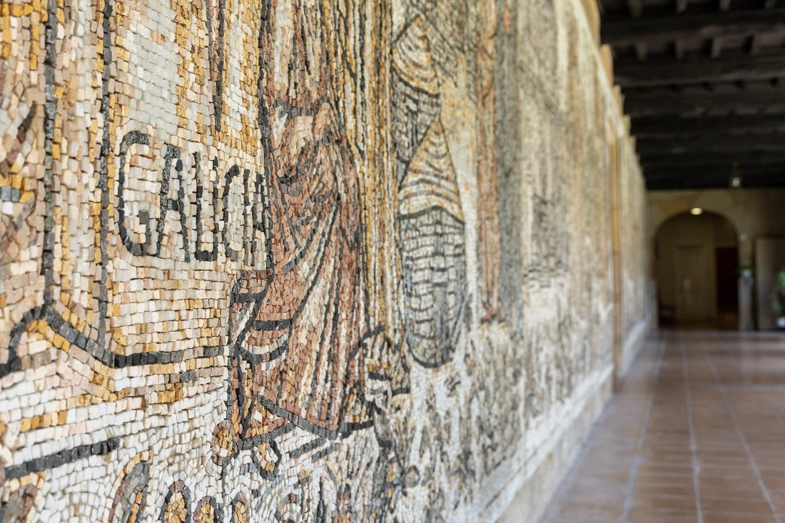 turisriasbaixas's tweet photo. En la huerta del Monasterio de #Poio se encuentra el hórreo de mayor capacidad de Galicia, una de las joyas de esta impresionante muestra del patrimonio religioso de #PontevedraProvincia. #FelizLunes desde #RíasBaixas https://t.co/Pe2EdEvXkw