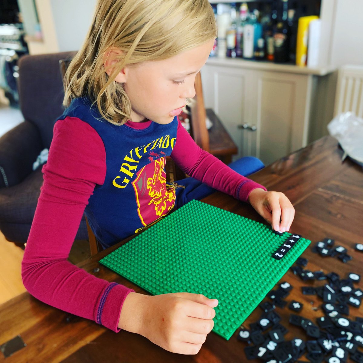 StrictlyBriksUK's tweet photo. Creating some maths problems for her sisters with the #MathBriks set. 100 bricks and a 10’’ x 10’m stackable baseplate #strictlybriks #brick_vision #brickshift #tgif_lego #toyplanet #toyslagram_lego #toptoyphotos_lego #brick_amazing #lego365 #legographerid https://t.co/gN9QCOnKpk