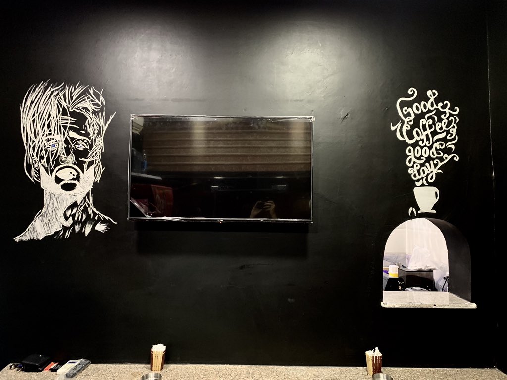 اول رسم جداري ليا 
Rt if you liked it 💕