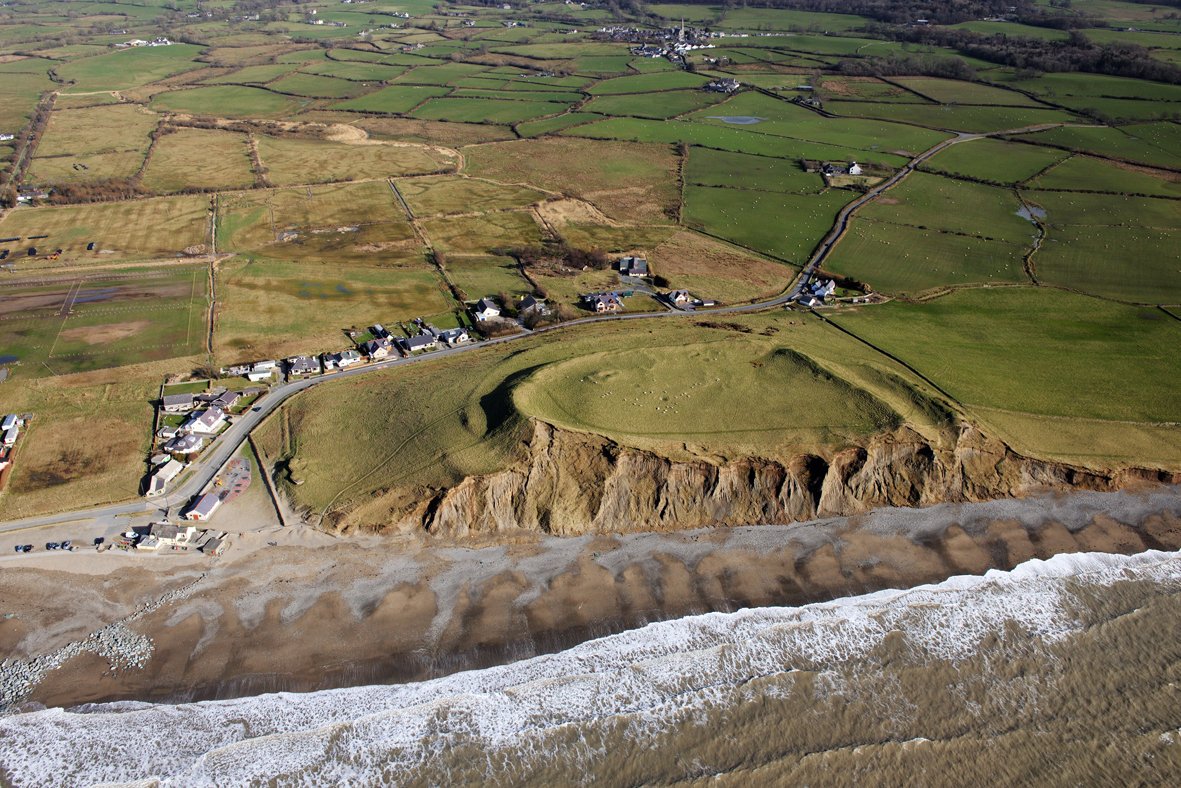 CHERISHproj's tweet photo. Dinas Dinlle public open day - Saturday 17th August 2019. Free entry, no booking required. Come and find out about our excavation, the site and find out more on the CHERISH project. There will be stands, guided tours of the site and activities for all the family. https://t.co/mDPJ2ZIV6Y