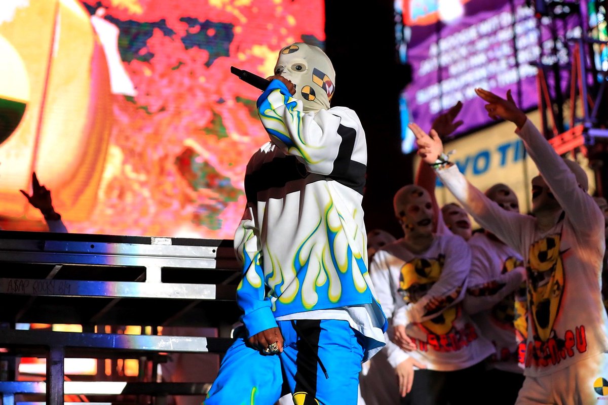 HondaCenter's tweet photo. WHAT. A. WEEKEND. 🤩
Thank you to @asvpxrocky, @Migos, @iamcardib, @Miguel and all the other artists who closed out this amazing weekend!🙌 A special thank you to all the fans that came out, we hope you had a REAL (92.3) good time!🔥
📷: @robertmoraphoto #realstreetfest https://t.co/6LsekdzE9N