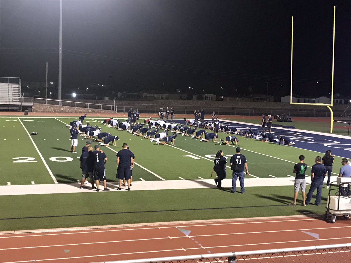 cerecerez5's tweet photo. What time ⏰ is it? It’s Midnight 🌔Madness time here @DVHSYISD as the team preps for an amazing upcoming  🏈 season! Great beats 🥁courtesy of @dvhspercussion add to the excitement &amp; anticipation of what’s to come! Only the best @YsletaISD #OFOD https://t.co/wcoQB0ihUf
