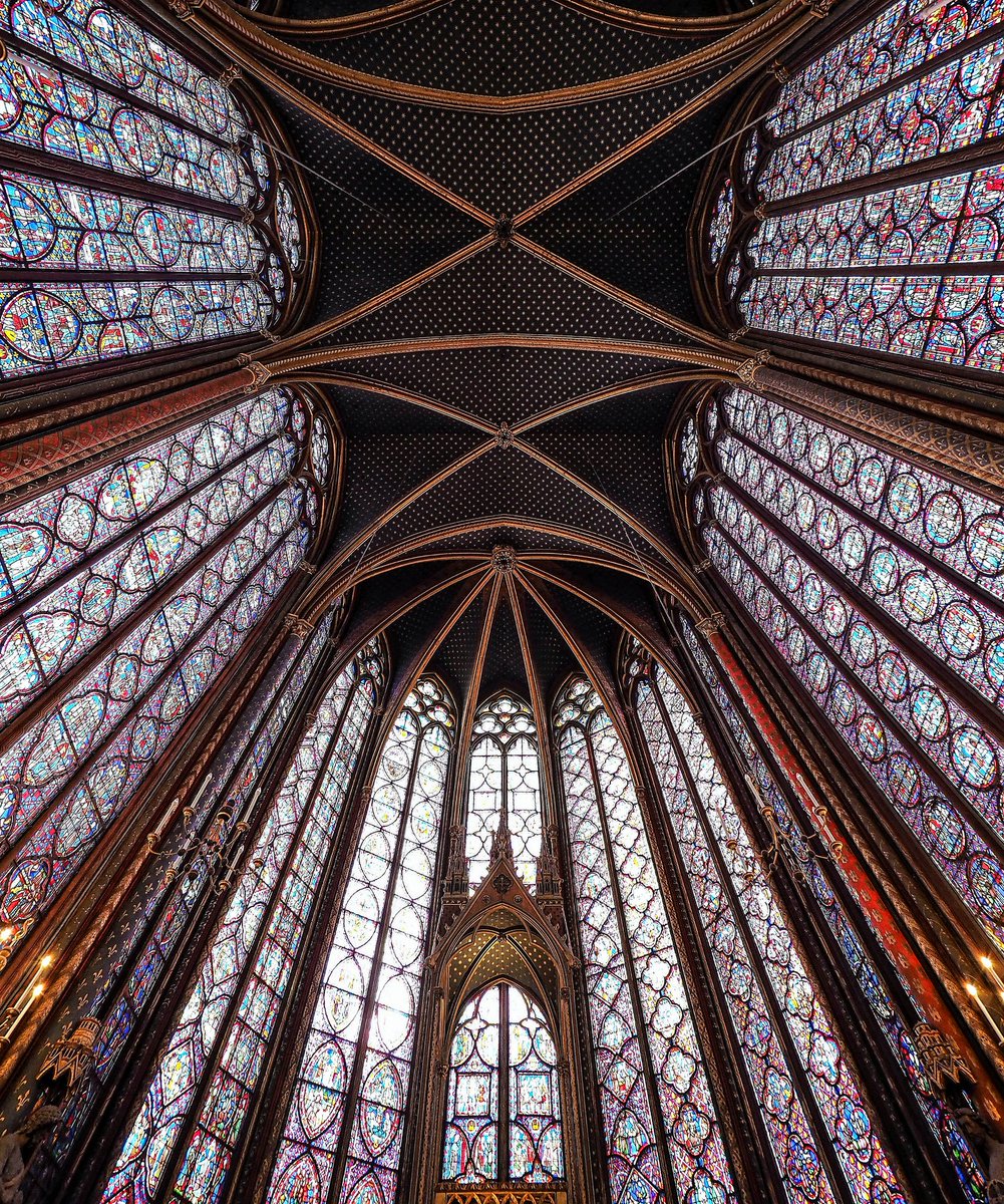 L'intérieur toujours sublime et impressionnant de la Sainte Chapelle sur l'Île de la Cité 😍

Via <a href="/superchinois801/">superchinois801</a>