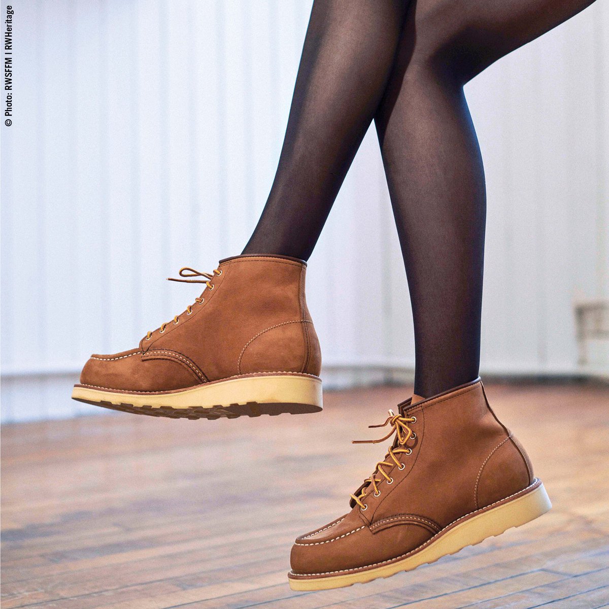 redwingffm's tweet photo. It’s Moc &amp; Sock Monday 😉: Ladies, even nylons fit our mocs perfect – awesome look 💥 ! Have a great start into your “Red Wing Week”! ⁦@RedWingHeritage⁩ ⁦@RedWingShoes⁩ https://t.co/pZhf4gP7oU