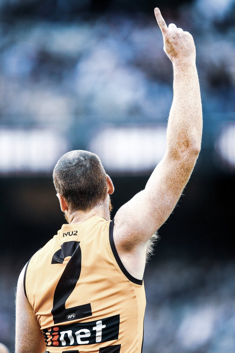 7AFL's tweet photo. A legendary player, but an even better bloke.

#ThanksRough https://t.co/Vfpxc6GWXJ