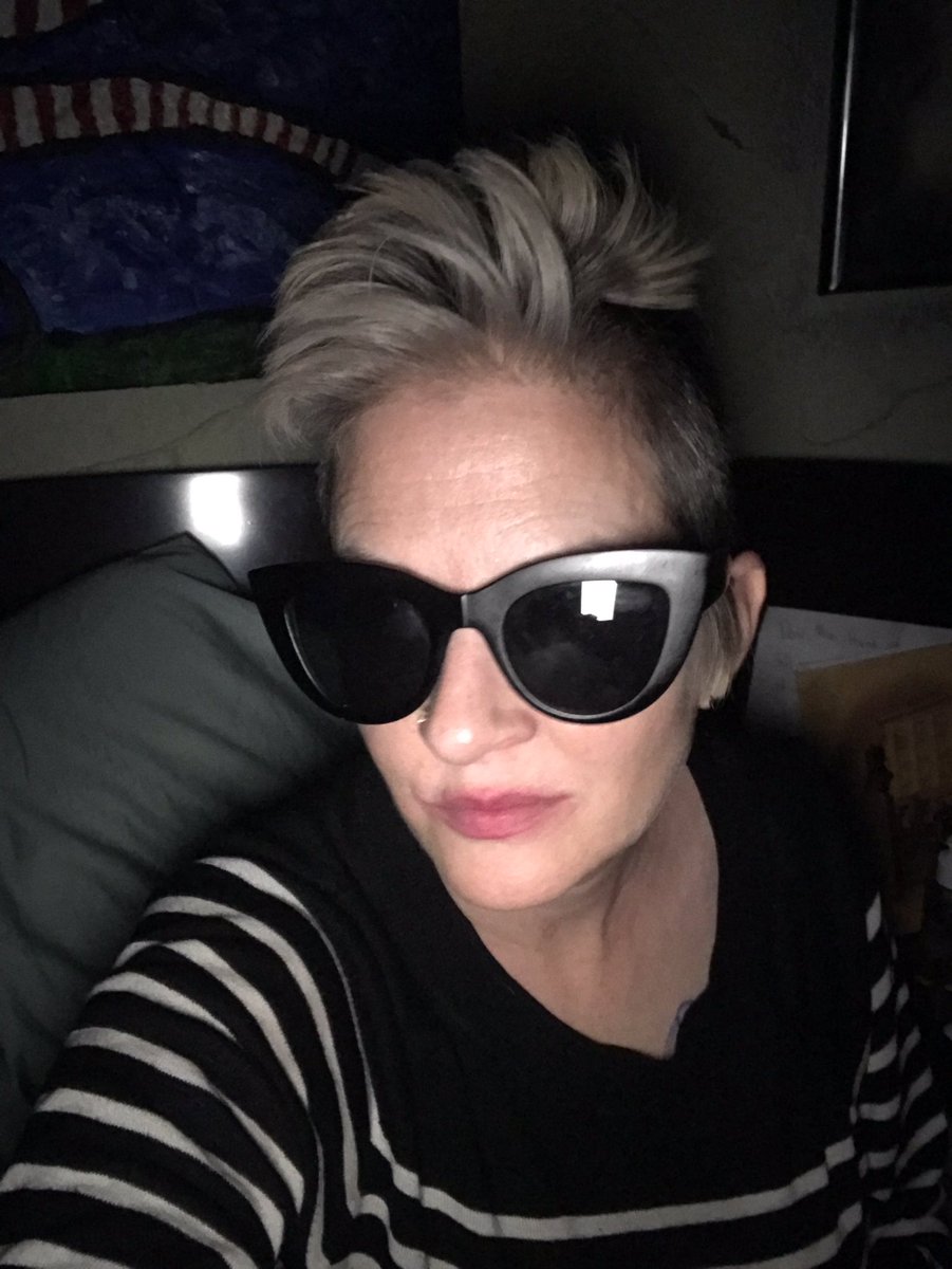 Boozetique tweet media