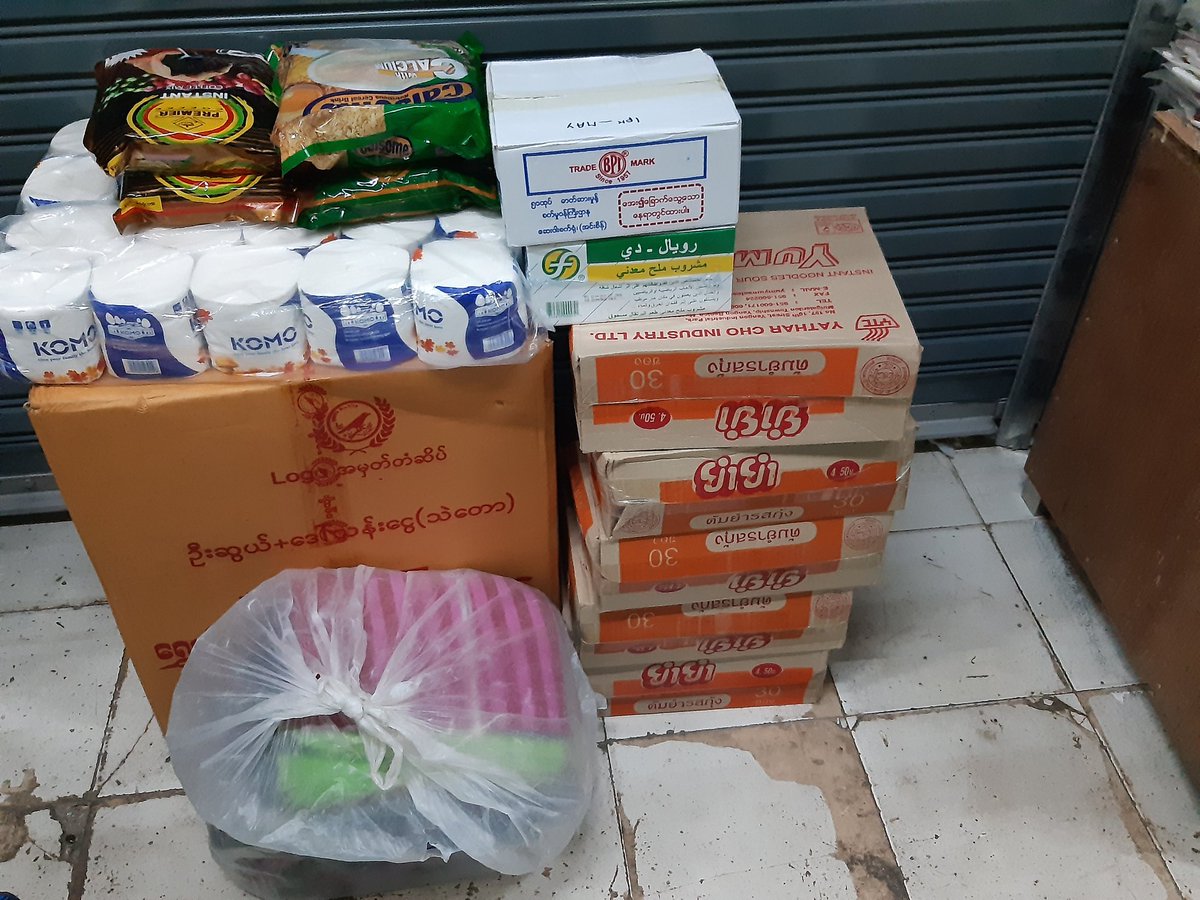 oceanofXing's tweet photo. Our Fanbase donated some foods for Mon State ,Myanmar ! with @layzhang name ^^
#SaveMyanmar
#PrayforMonState https://t.co/m5vChHihtU