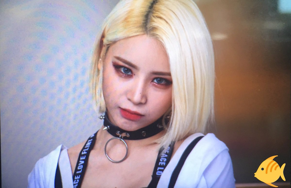 underthe_seea's tweet photo. 190812 쇼업 팬미팅 프리뷰 

멋지고 예쁘고 귀엽고 완벽한 강시아 🤩

#핑크판타지 #PINKFANTASY
#SEEA #시아 #ピンクファンタジー 
@pinkfantasy_kr https://t.co/SMwZOoJlGG