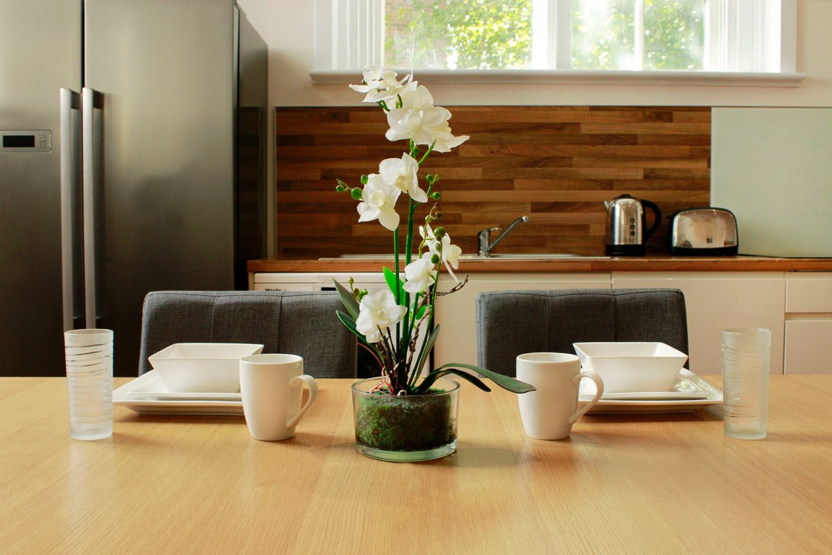 HullHSA's tweet image. Looking for a quality yet flexible &amp;amp; affordable accommodation provider in Hull? 1, 2, 3 &amp;amp; 4 bed stylish, spacious serviced apartments &amp;amp; accommodation available in a number of prime, convenient locations across the city. Free parking, free WiFi, &amp;amp; housekeeping

#Hotels #Apartments