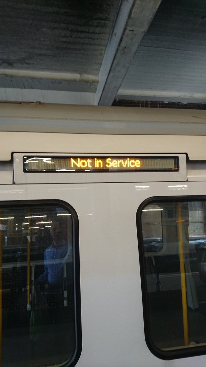 SiLove69's tweet photo. #askmet @TfL @metline is this what a good service looks like? https://t.co/16fkZVXnn2