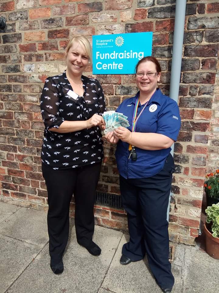 £300 donated to <a href="/SLHYork/">St Leonard's Hospice</a> from staff and customers <a href="/TescoCliftnmoor/">York Extra</a> supporting our local hospice in memory of staff member. #community @PaulGrogan2 <a href="/keithxjackson/">Keith Jackson</a> @Tesco_North <a href="/GavinONeill1982/">Gavin</a>