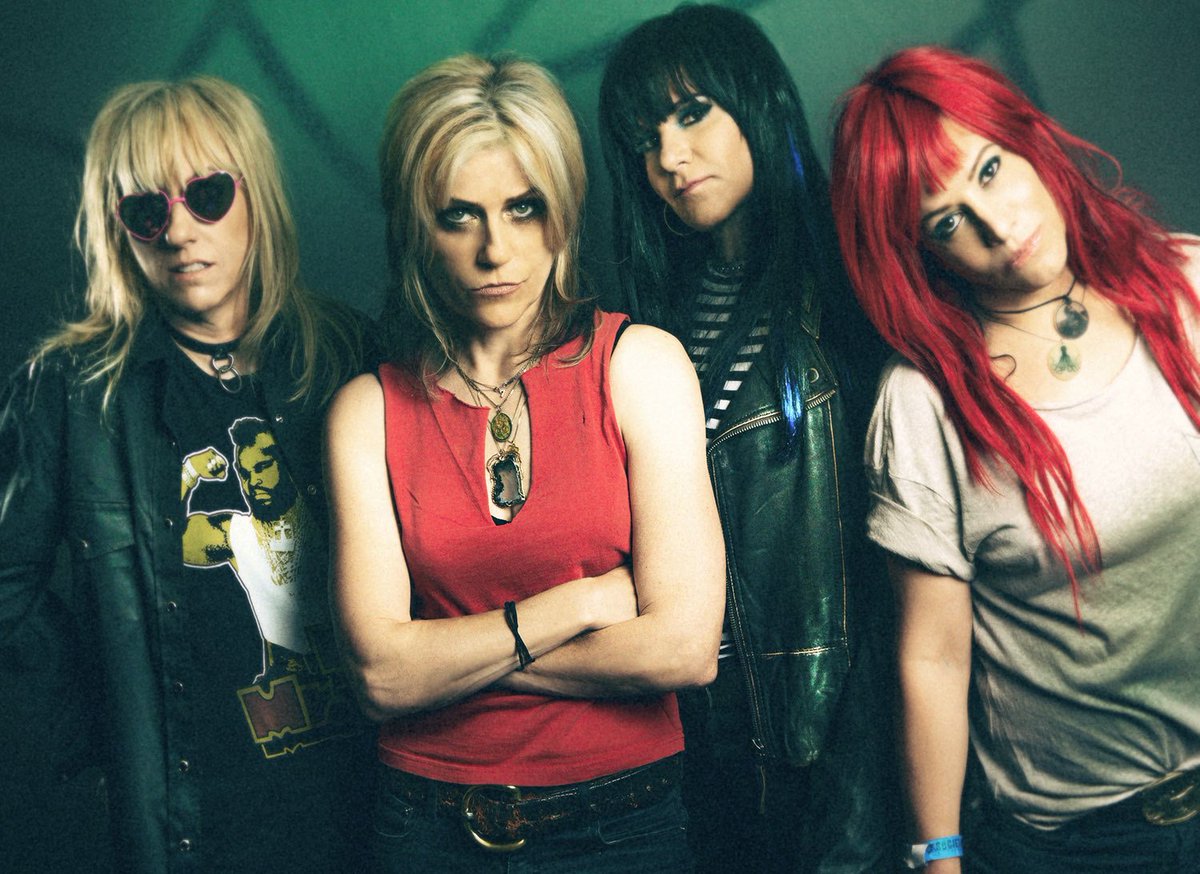 Klub Counter Action 上映会 1985 01年に活動していたアメリカ ロサンゼルスの女性4人組ロック バンド L7 の歴史を網羅したドキュメンタリー映画 プリテンド ウィ アー デッド 一夜限りの上映 8 火 Open19 00 Start19 30 入場料1 800 D