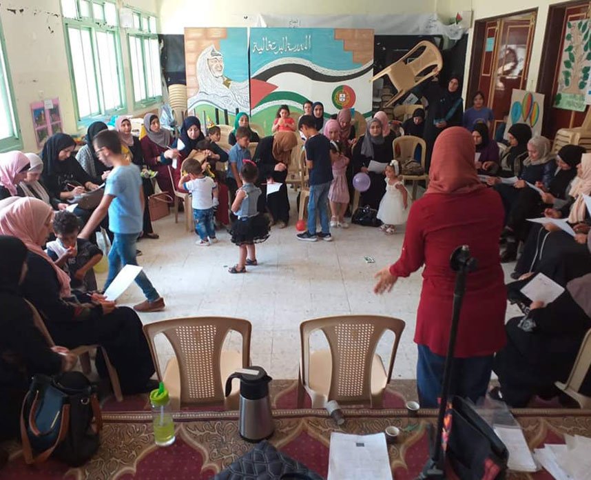 PromSocial_ongd's tweet photo. Durante este mes de julio se han impartido 4 talleres sobre la promoción de los derechos económicos de la #mujer, con la participación de más de 100 mujeres de cuatro aldeas palestinas de ámbito rural en Nablus (Cisjordania) #Palestina #RDWS @AECID_es https://t.co/FR8FGp8QO7