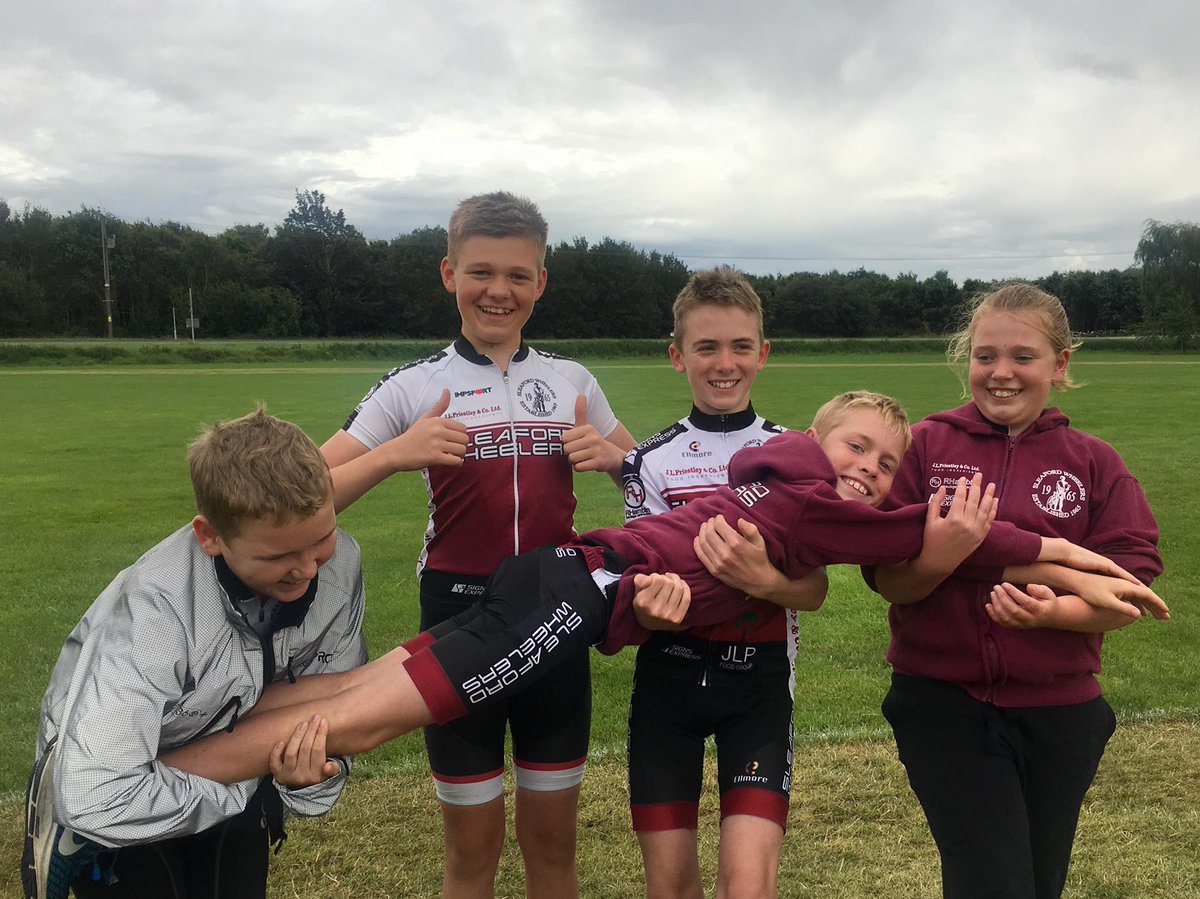 CcSleaford's tweet photo. The strong winds and heavy rain didn’t stop these enthusiastic u12 and u14 riders today. They all raced their best and achieved 🥇🥇🥇🥈between them at today’s Go Green Grass Track event hosted by Fenland Clarion CC. 
Well done guys and girl!🚴🏻‍♀️🚴🏻‍♂️🚴🏻‍♂️🚴🏻‍♂️🚴🏻‍♂️🌧☀️ https://t.co/J5iC2L0EWM