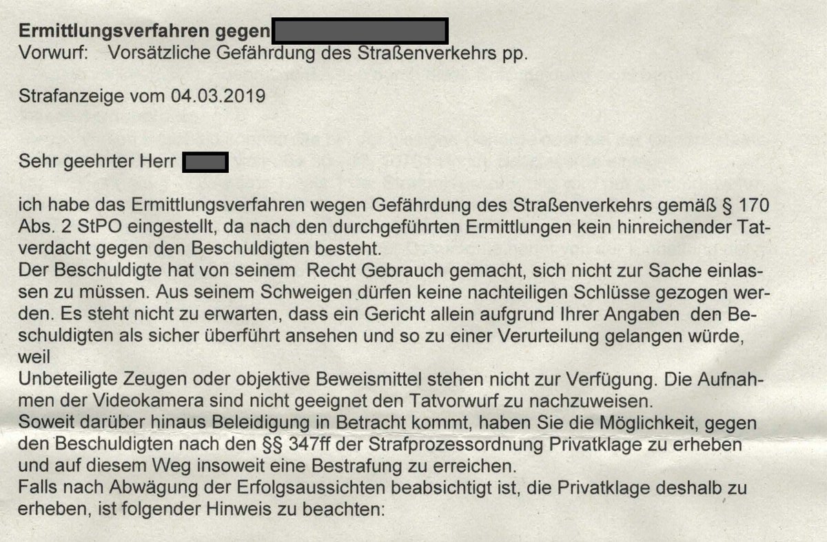 andybybike's tweet photo. Ein weiterer Fall der sich in die unzählige Liste eingestellter Verfahren einreiht, obwohl Fahrer auf Videomaterial recht eindeutig erkennbar war. Aussageverweigerungsrecht, Anwälte und lasche Amtsanwaltschaft machen es möglich. Radfahrer bleiben Freiwild für #Autogewalt https://t.co/dLhhSG2maL