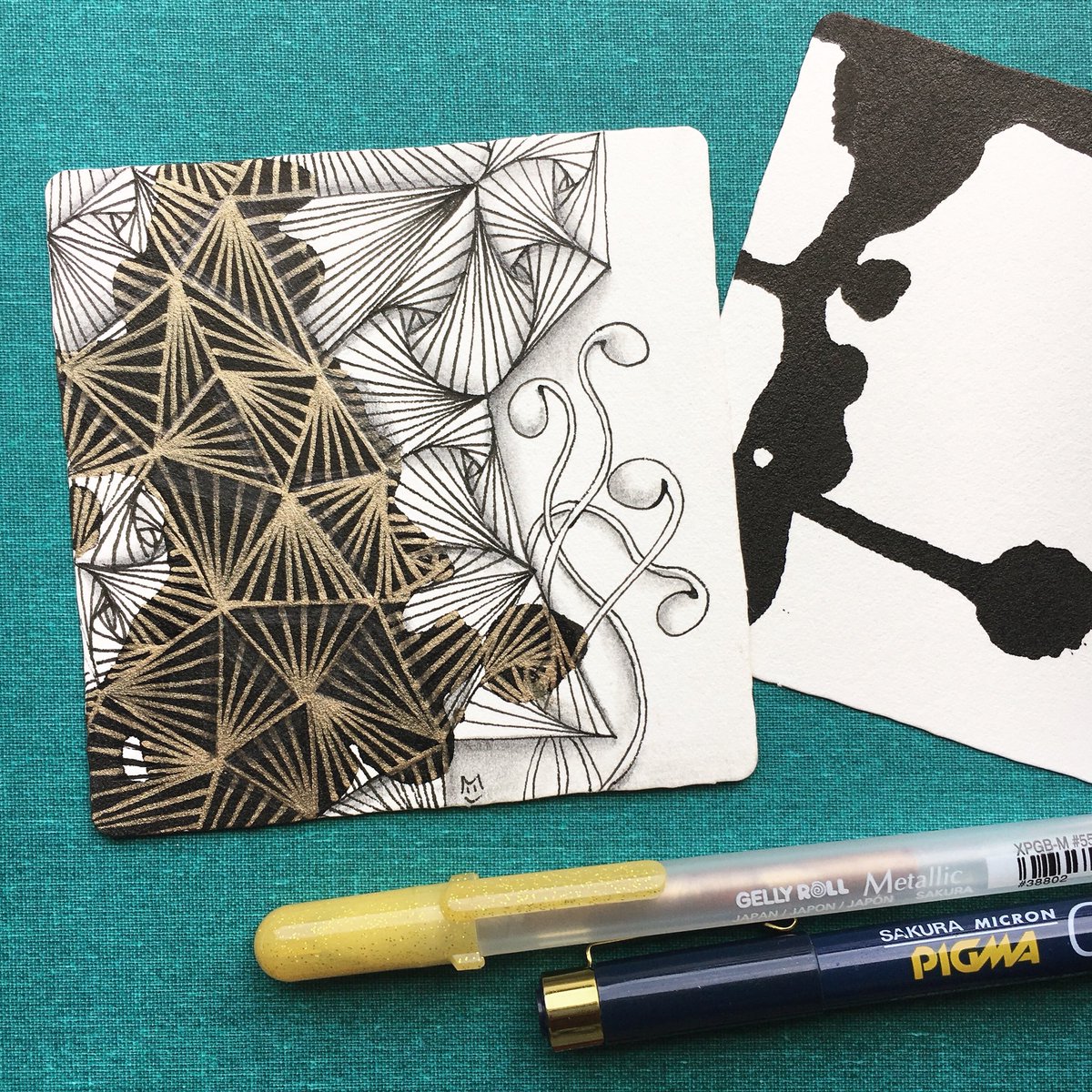 U_Midori_'s tweet photo. プロジェクトパック4日目。明日から折り返しなんて早いですね。
#zentangle https://t.co/0JcquKq91Q