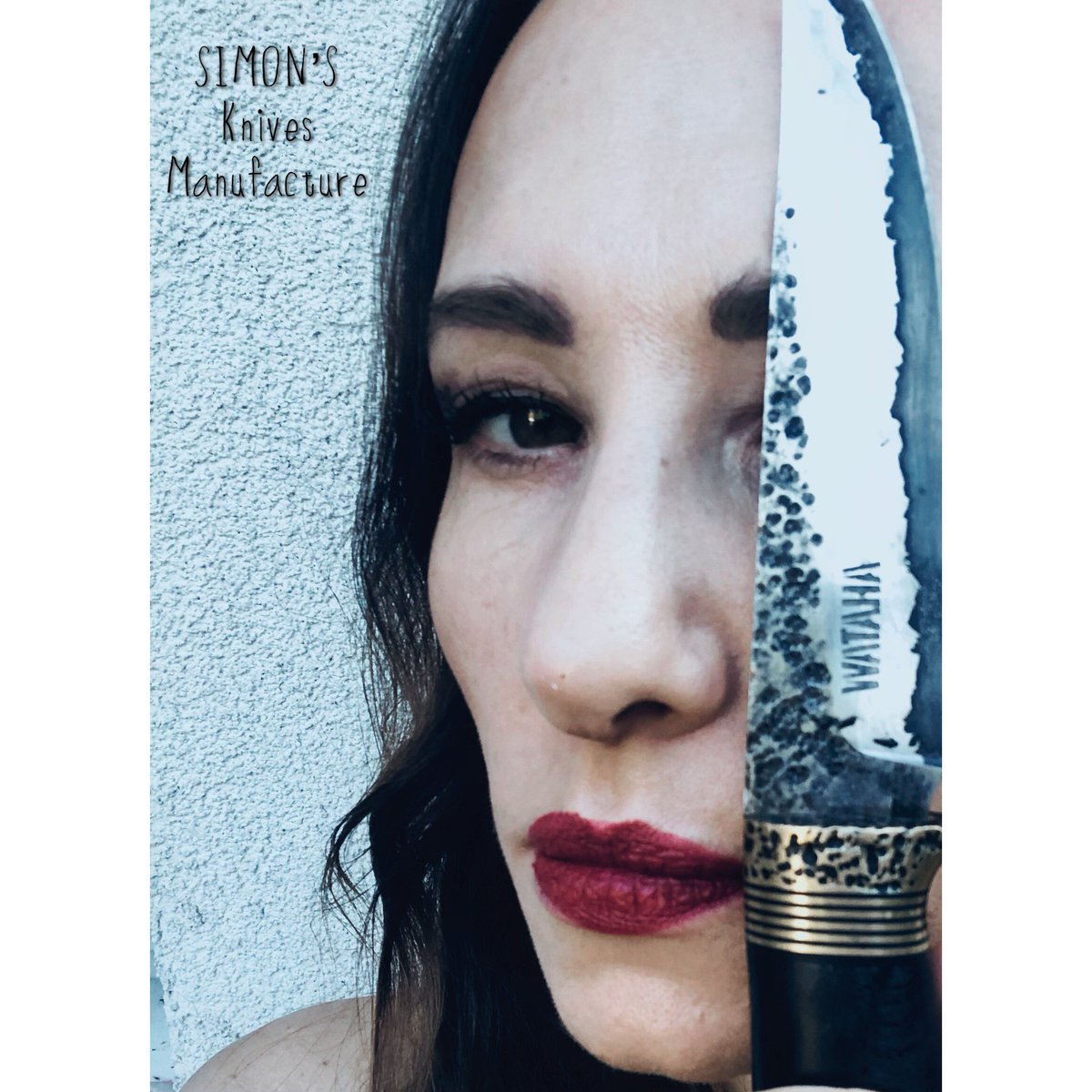 PoplawskaAlex's tweet photo. W oczekiwaniu na Watahę...prezent od @simons.knives.manufacture . Teraz mogę tropić Rebrowa. Dobosz. #wataha #serial #hbopolska #premiera #jesien2019 #dobosz #bieszczady #nóż #knives #wyprawa #góry #wilki https://t.co/oNgsoieCyB