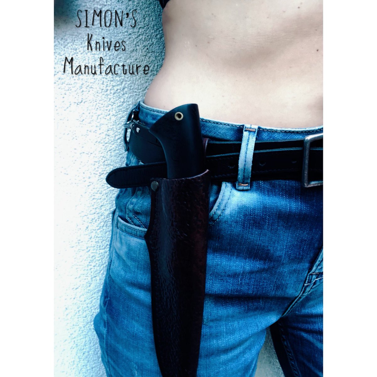PoplawskaAlex's tweet photo. W oczekiwaniu na Watahę...prezent od @simons.knives.manufacture . Teraz mogę tropić Rebrowa. Dobosz. #wataha #serial #hbopolska #premiera #jesien2019 #dobosz #bieszczady #nóż #knives #wyprawa #góry #wilki https://t.co/oNgsoieCyB