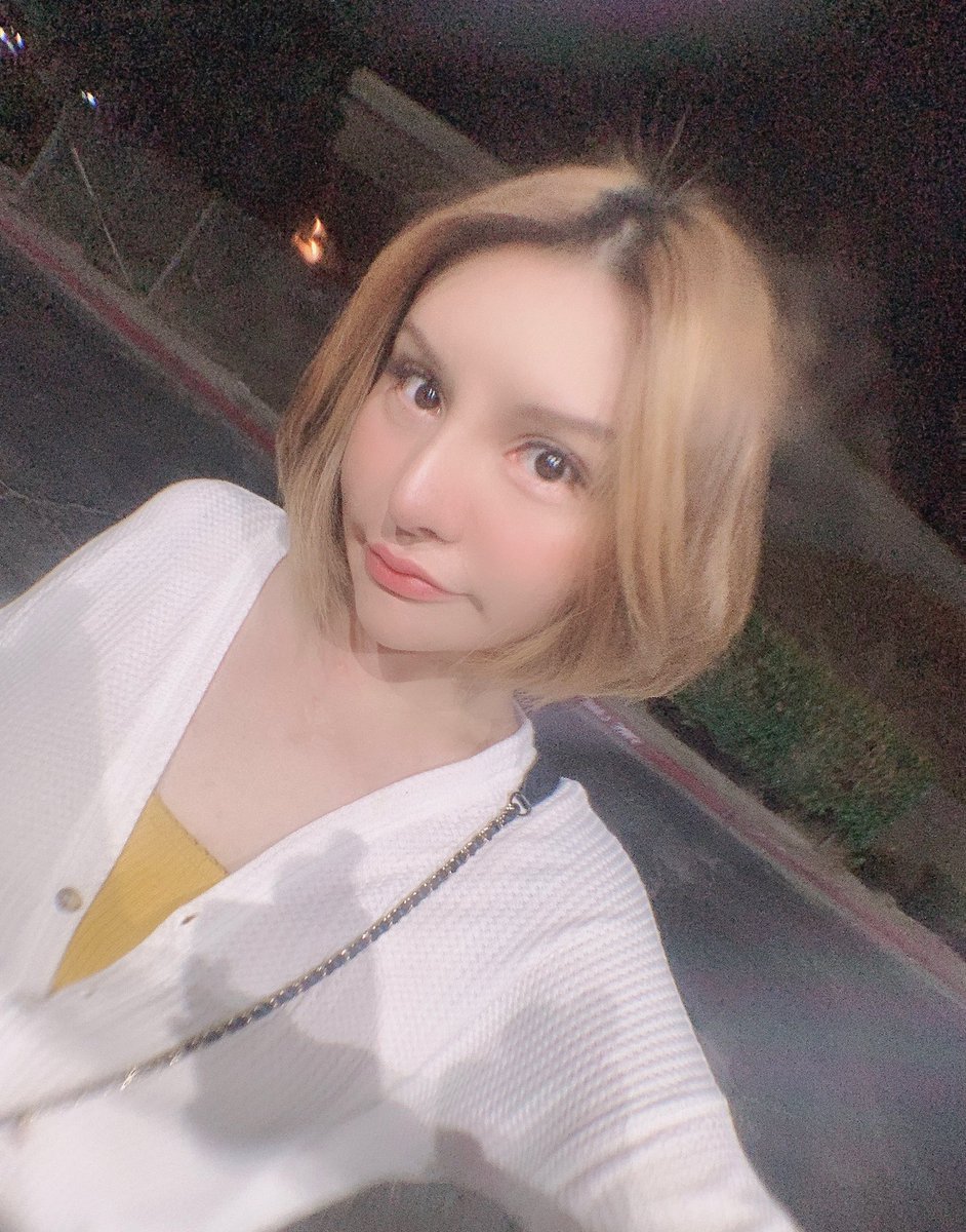 Barbie_K1's tweet photo. ✧sleep snug as a bug in a rug.💛 https://t.co/tA6QBCOFty