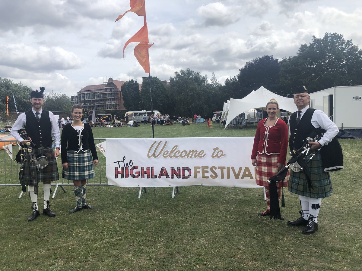 pipingxperience's tweet image. Opening the annual William Grant &amp;amp; Sons Highland Festival organised by @EventSolutionUK Thanks go to @ChicPiper on pipes and Lindsay &amp;amp; colleague performing the lilt #bagpipes #highlandfest #highlandgames #thepipingexperience #piperforhire #williamgrantandsons #london