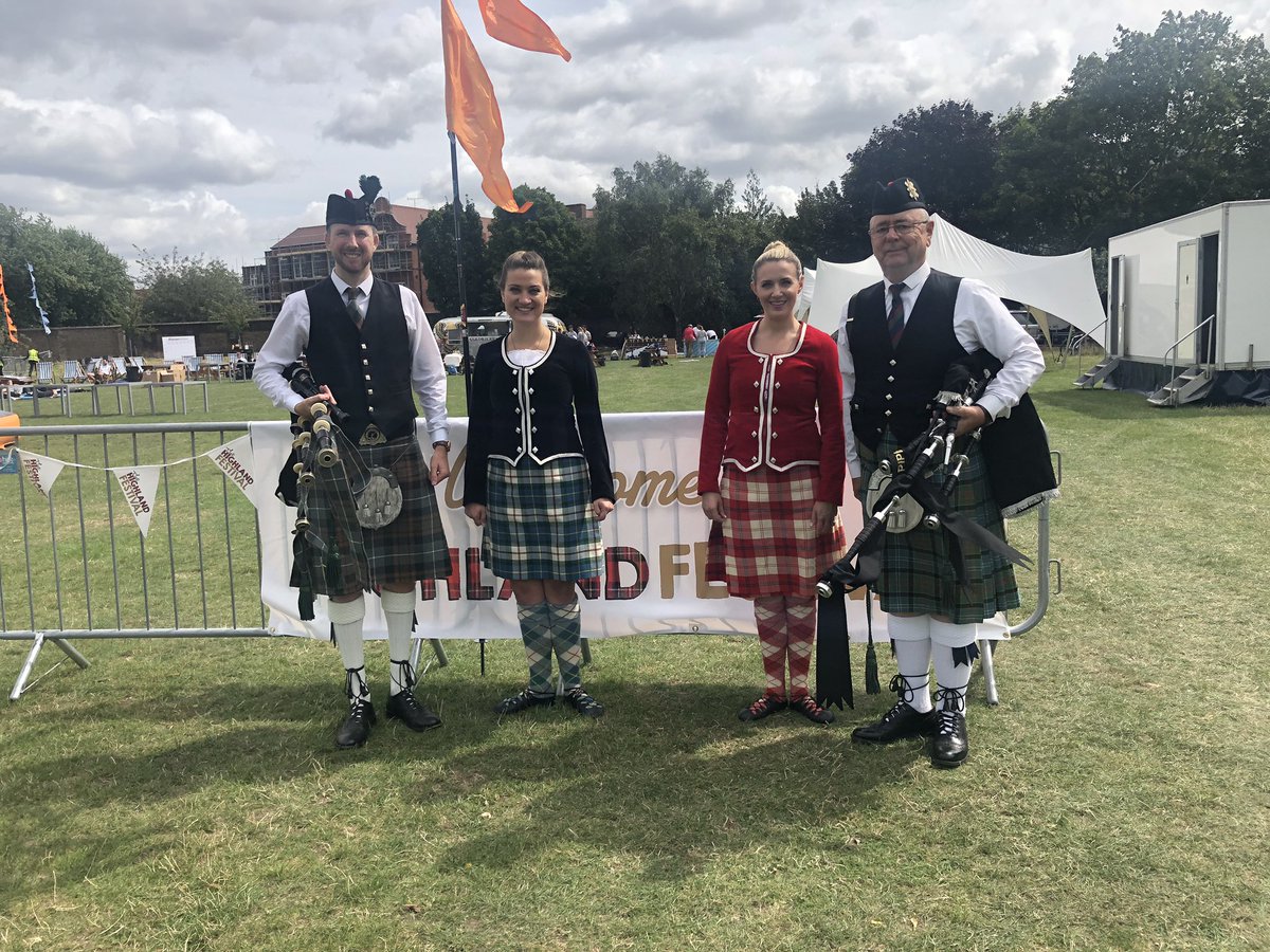 pipingxperience's tweet image. Opening the annual William Grant &amp;amp; Sons Highland Festival organised by @EventSolutionUK Thanks go to @ChicPiper on pipes and Lindsay &amp;amp; colleague performing the lilt #bagpipes #highlandfest #highlandgames #thepipingexperience #piperforhire #williamgrantandsons #london