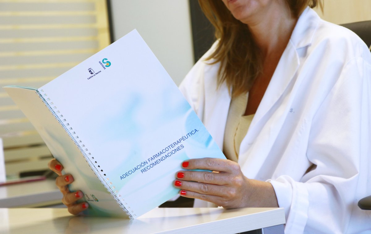 El SESCAM edita una Guía de Adecuación Farmacoterapéutica, con más de un centenar de recomendaciones sobre el uso racional de medicamentos dirigida a médicos de Atención Primaria.
sescam.castillalamancha.es/saladeprensa/n…