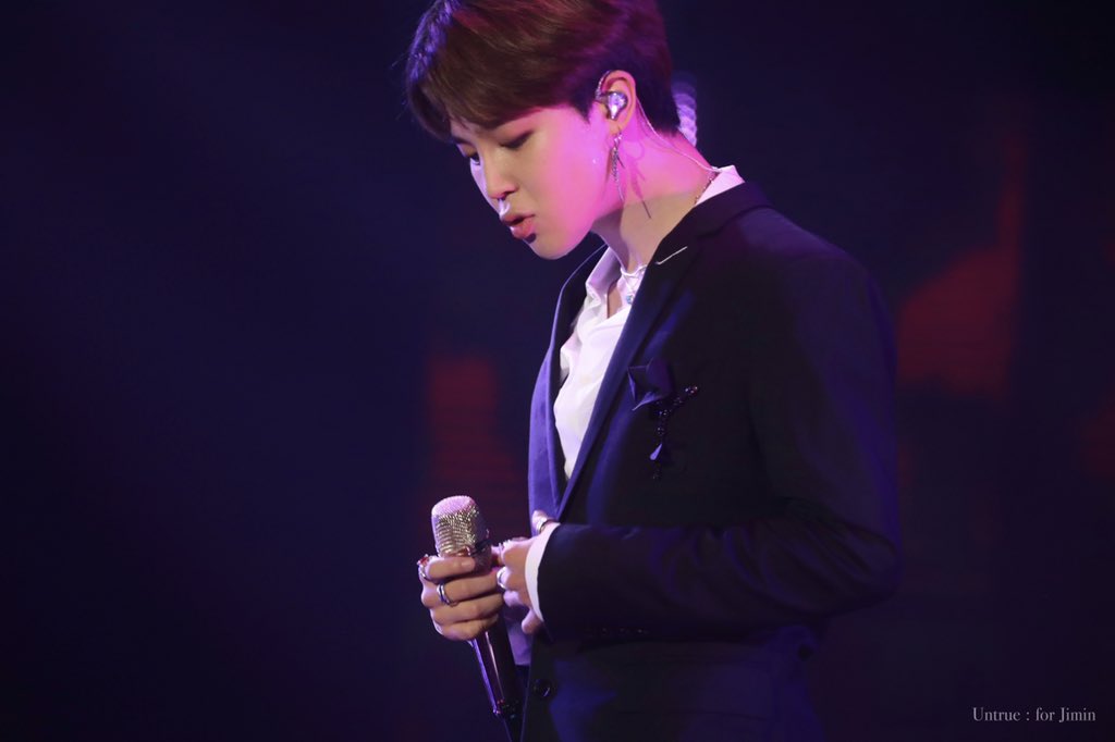 Untrue1013's tweet photo. 190811 
롯데패밀리콘서트  

 #JIMIN #지민 #박지민
#BTS #방탄소년단 #ジミン
@BTS_twt 

지민오빠 휴가 잘 보내~~🌤☺️💗💖👄 https://t.co/HIxli0k22z