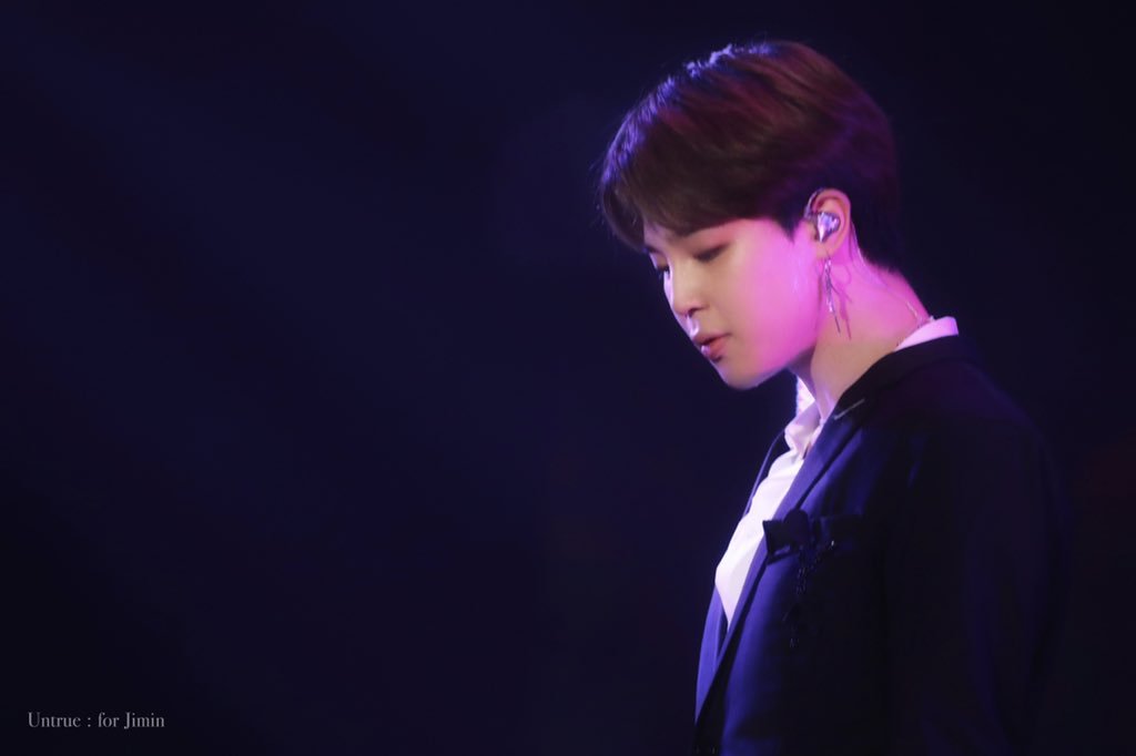 Untrue1013's tweet photo. 190811 
롯데패밀리콘서트  

 #JIMIN #지민 #박지민
#BTS #방탄소년단 #ジミン
@BTS_twt 

지민오빠 휴가 잘 보내~~🌤☺️💗💖👄 https://t.co/HIxli0k22z