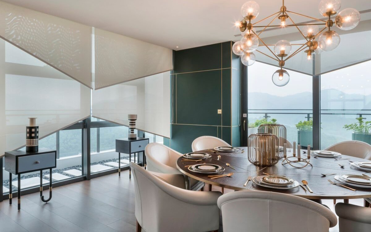 Luxdeco's tweet photo. Discover our guide to dining table shapes as well as the effects they have on the size of your dining room.

Read more: https://t.co/fbUqFgObkx

#diningtable #diningtables #diningtableinspo #diningroomideas #interiordesign https://t.co/fanTs4Pe3M