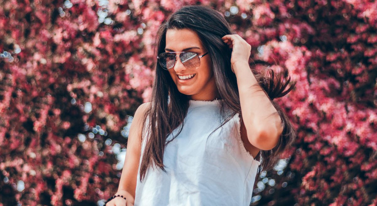 // Modetrend: Cloud Scrunchie ☁️ // De scrunchie kennen we al en daar zijn we ook helemaal verliefd op. Maar heb je ook gehoord van de Cloud Scrunchie? Degenen die dachten dat een scrunchie niet groter of beter kon worden hadden het mis bit.ly/2ThB8oC #blog #scrunchie