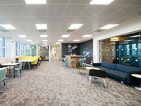 Regus Heathrow tweet media