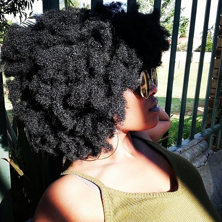 OmontleBP's tweet photo. Call or watsapp 067 230 0633 to order๐๐คฉ
R700, courier is R99
๐บGet fro'd up by Omontle ๐๐พโโ๏ธ
#afrowigs #fourwaysfarmersmarket #africangirls #nappy #Omontle #nappyhair
#sidehustle
#misssa2019 @BuyLocalZA @buyblackmovemnt @TownshipBrands @hustlevill @startupafrimag @blkreviews https://t.co/pLSFQLkODt