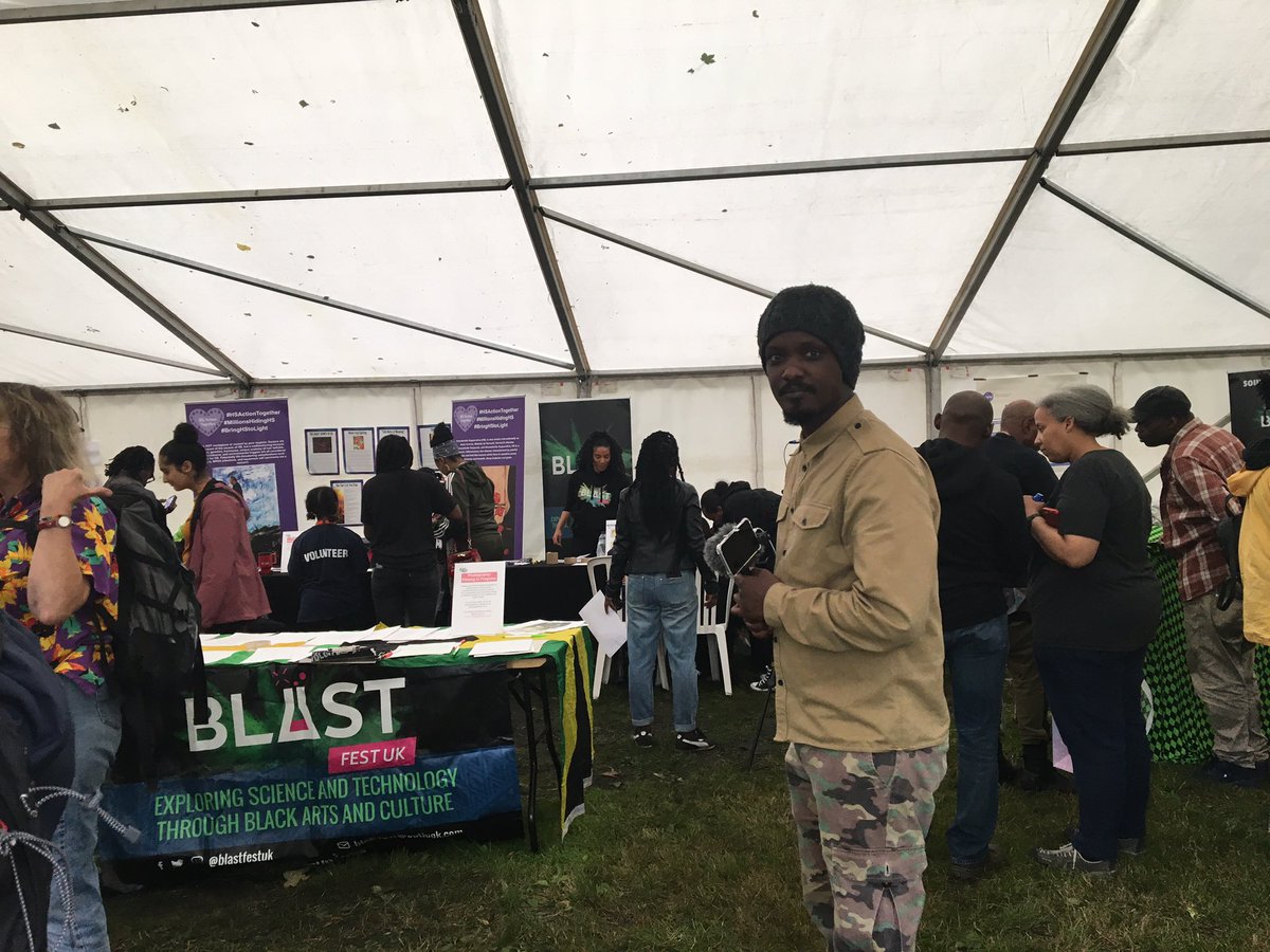 MAParnellHS's tweet photo. Thanks @wellcometrust fellow @AnitaShervingt1 for inviting &amp; hosting us @blastfestuk to do #HidradenitisSuppurativa, #VR &amp; #360video #Scicomm with @erinmaochu @eggfoot27 &amp; @EmmanuelBajiiji team @scicommsalford  https://t.co/gGLfMnOy4d #TalkingforHS #MillionsHidingHS #HS https://t.co/w2DSxApJBb