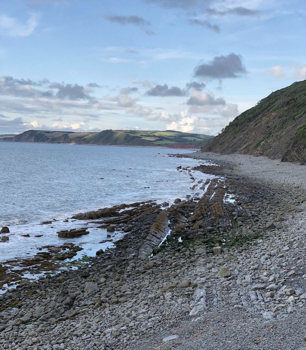 TheStoneCarver's tweet photo. I hardly slept last night after beginning to carve the boulder. The rhythm of the chisel and ring of tungsten on stone were amplified in this vast place. I feel full and in my element. 5 days 5 letters. #devon #wordhoard #lettercarving #place #shul #words https://t.co/aHyDKcxkpp