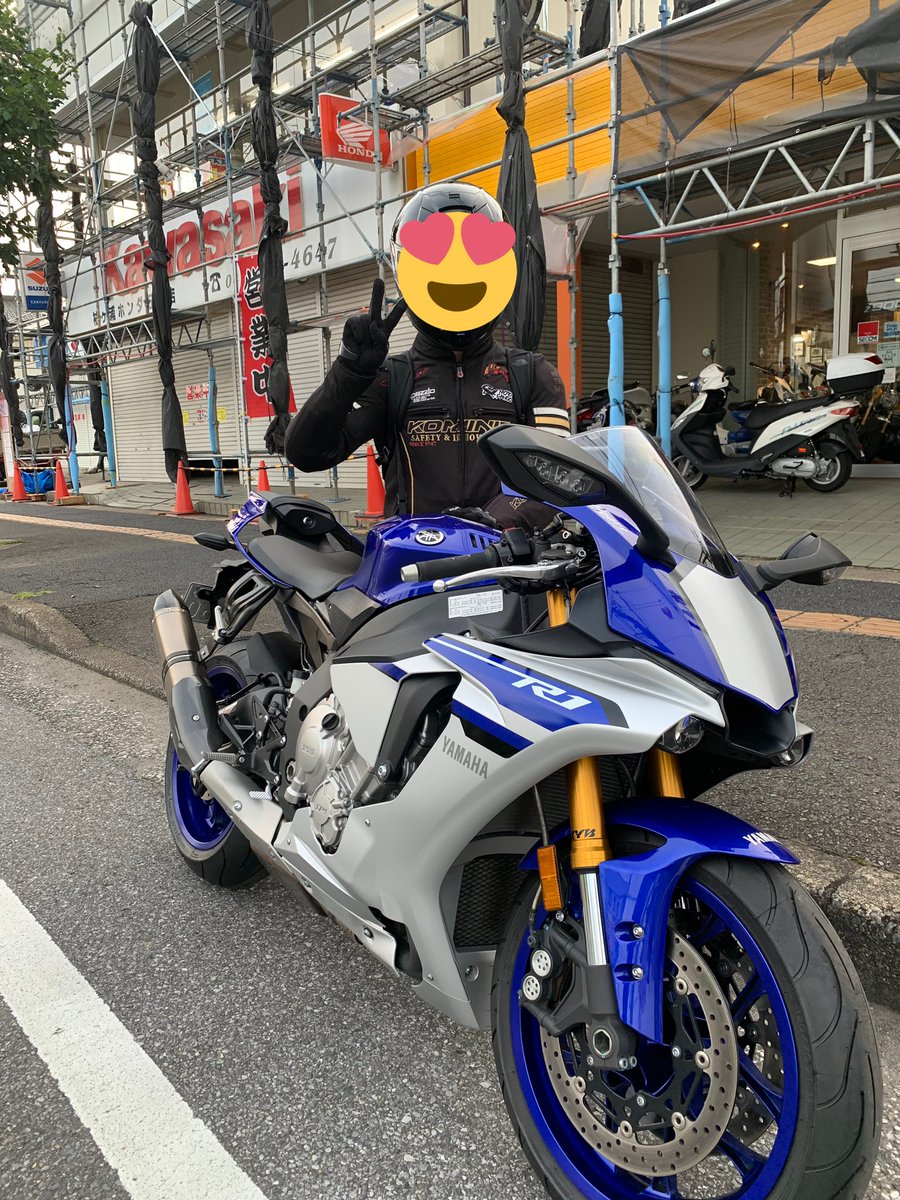 モト On Twitter Yamaha Yzf R1 2016年式 7月29日に納車されてました 運命的な出会いでした 買わずにはいられなかった ヤマハ乗りの皆さん 岩手のライダーさん 千葉のライダーさん どうぞよろしくお願い致します Yamahaが美しい Yzfr1 バイク乗り