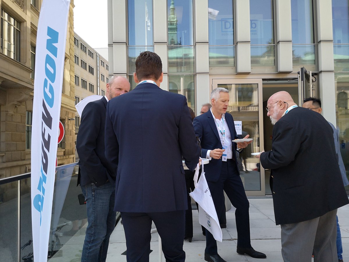 seadevcon1's tweet photo. Hamburg for climate actions! From 26.-27. Sept the SEADEVCON 2019 will take place. This year we are also part of the  @Hamburger Klimawoche. Register: https://t.co/MCRbGwiirW

#climateweek #seadevcon19 #shipping #sustainable #MYWORLD #ACT4SDGS #greenshipping #maritime https://t.co/thuzNqFLJx