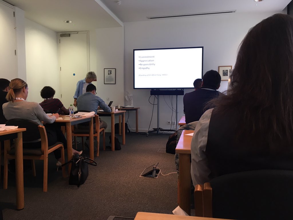 MartinBoutiere's tweet photo. First day at translational fellowship training camp organised by @EITHealth and @UniofOxford https://t.co/fAKWwONi3w