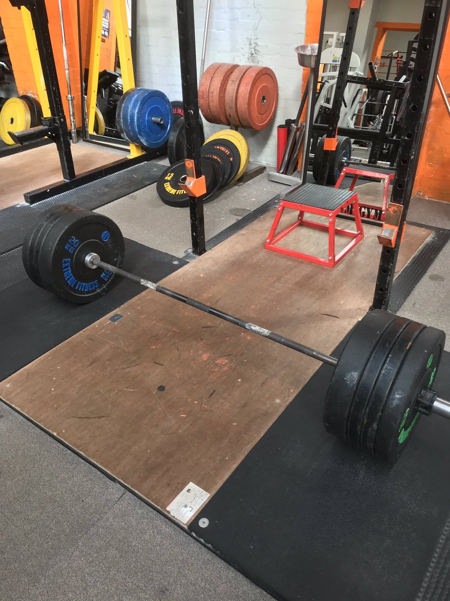 LordBoatrace's tweet photo. Shoulder might still be dodgy but strangely enough it doesnโt hurt to deadlift... ๐ค Deadlift circuit it is then.. ๐คทโโ๏ธ #ItsOnlyPain https://t.co/OORbpmotaX