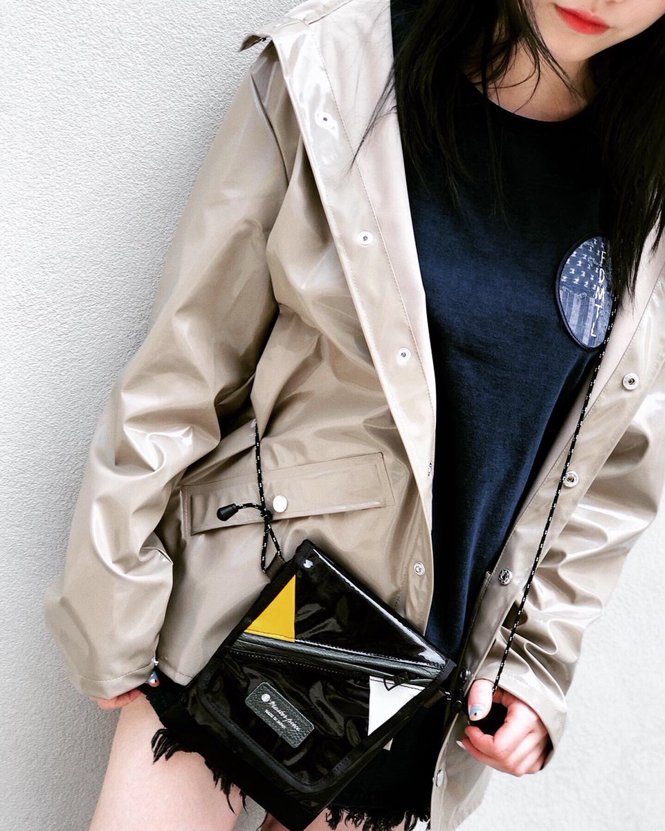 COSTSSTORE's tweet photo. COSTS DAILY OUTFITS
· FDMTL Circle Indigo Sashiko Shirt ·
· RAINS Holographic Jacket ·
· Master-Piece BEE Series No.244044BLK ·
-
COSTS (深业上城店)
Address | T3040 L3/F, Upperhills, No.5001, HuangGang RD, FuTian District, SHENZHEN, Guangdong Privince, CHINA. https://t.co/TH9LfvZ57Z