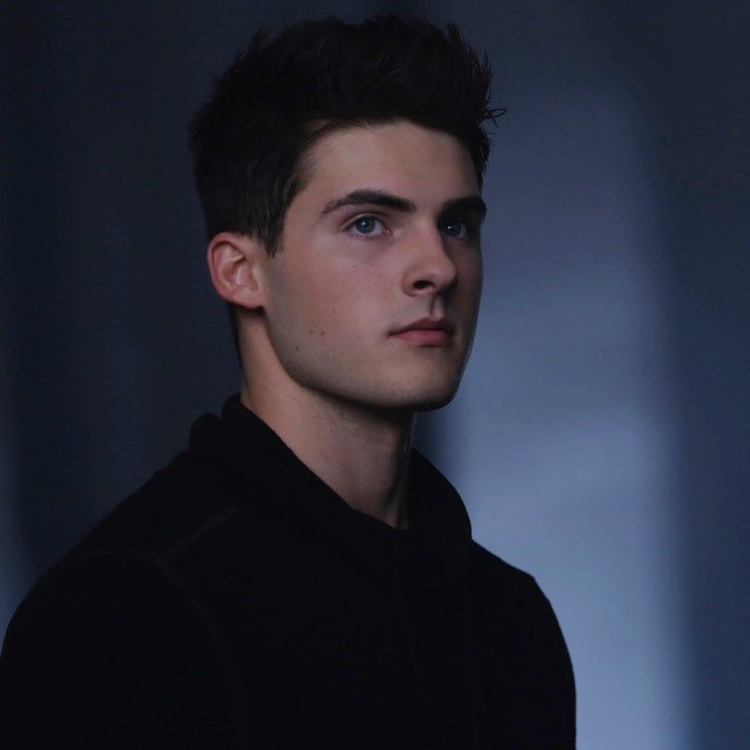 xaris93045608's tweet photo. #codychristian
#lovestartvstory
@xaris93045608 @manolis14449006 @maximos64178543 @lovestartvstory @lovemenstory1 @gay38479318 @man34084195 https://t.co/6lDdfBVb6O