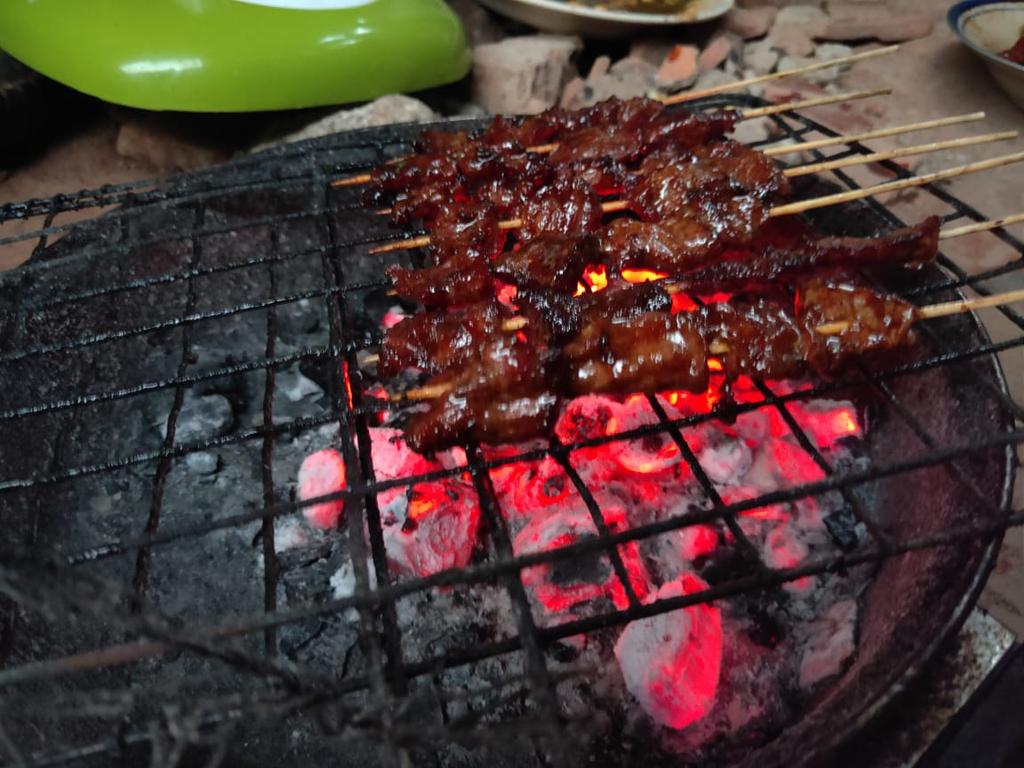 Fikryy_id's tweet photo. #qurbanin aja lah :v https://t.co/C5c40kurVm