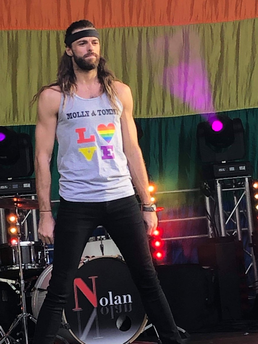 The Amazing @AndrewHamshire onstage @WakefieldPride wearing @MollyandTommy1 

#fashion #lgbtfashion #gayfashion #gayclothing #clothingbrand #clothingrange