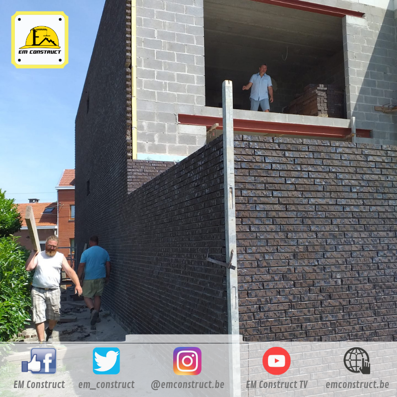 em_construct's tweet photo. 🏗️ 🏢 Construction de 6 nouveaux appartements à Grâce-Hollogne 

💹  Besoin d'un devis ? Contactez-nous et nous nous ferons un plaisir de vous répondre rapidement :  https://t.co/aFeoZWU9op https://t.co/3bWdEAN564