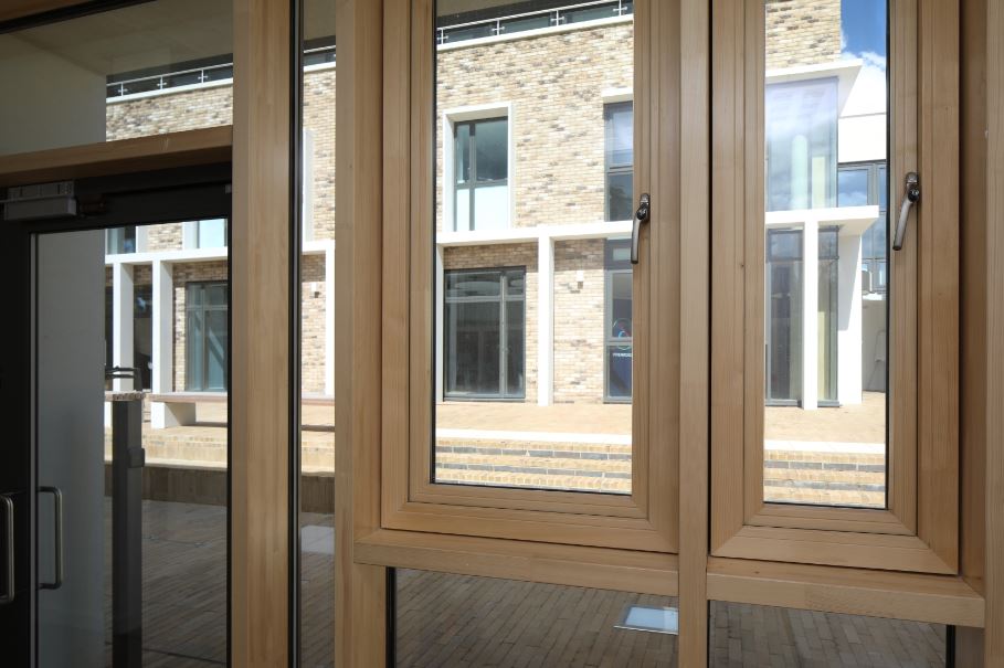 Senior_Systems's tweet photo. Our hybrid range of #windows, #doors and #curtainwalling offer the best of both worlds – combining high performance aluminium on the outside of the frame and sustainable timber on the inside. #SeniorDelivers #ProductRange https://t.co/Wbb6hF1jpO