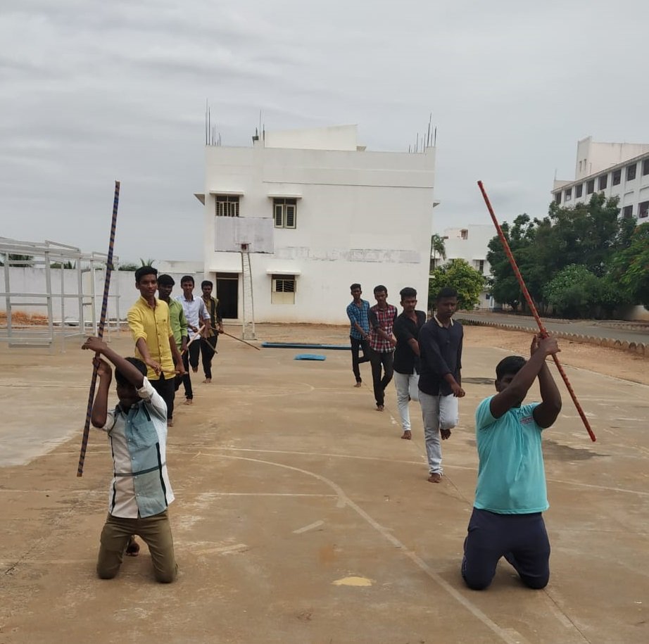 mahendra_edu's tweet photo. The students of Mechanical Department, #MEC during the practice for the parade 'Silambam'.
#CollegeActivity https://t.co/TKUiQlNHvl