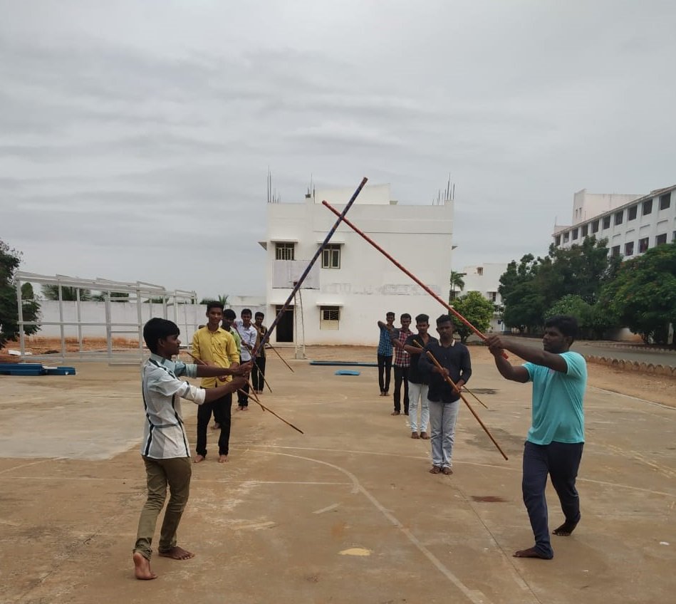 mahendra_edu's tweet photo. The students of Mechanical Department, #MEC during the practice for the parade 'Silambam'.
#CollegeActivity https://t.co/TKUiQlNHvl