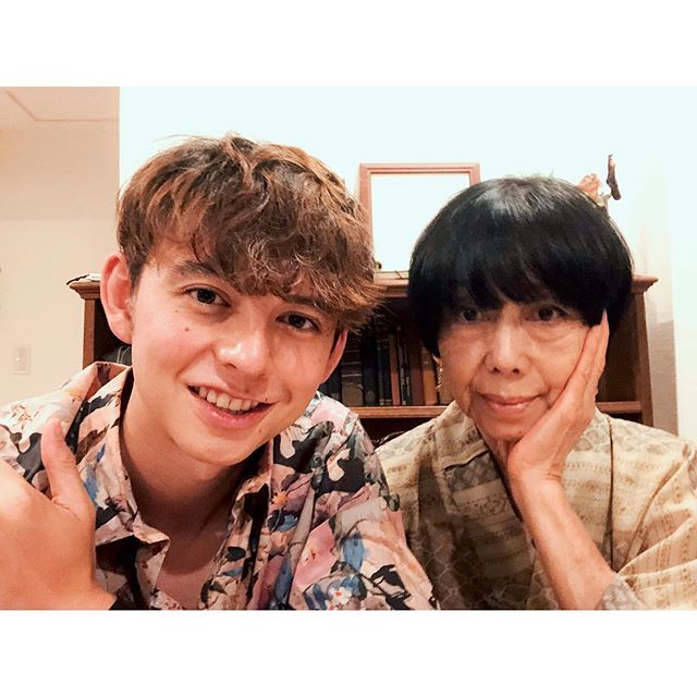 ハリー杉山 בטוויטר 母です 僕のインスタでは時々登場しますが 先日 ほんの少しだけ共演しました 父をnhkでインタビューしたのは一生の宝でしたが 今回も忘れられない経験になりました お楽しみに Yes It S My Mum Yes I Worked With Her Lol Yes We Had ハリー杉山 בטוויטר 母です 僕のインスタでは時々登場しますが 先日 ほんの少しだけ共演しました 父をnhkでインタビューしたのは一生の宝でしたが 今回も忘れられない経験になりました お楽しみに Yes It S My Mum Yes I Worked With Her Lol Yes We Had