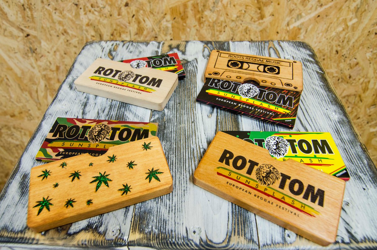 Hey, Rototom 2019 begins this week. Are you ready? We are😉⁠Check out new @rototomsunsplash rolling papers we prepared, with a specially designed wooden sleeve to protect your papers during the festival days 🐌 You can get them at the Rototom festival beginning in four days.✌⁠