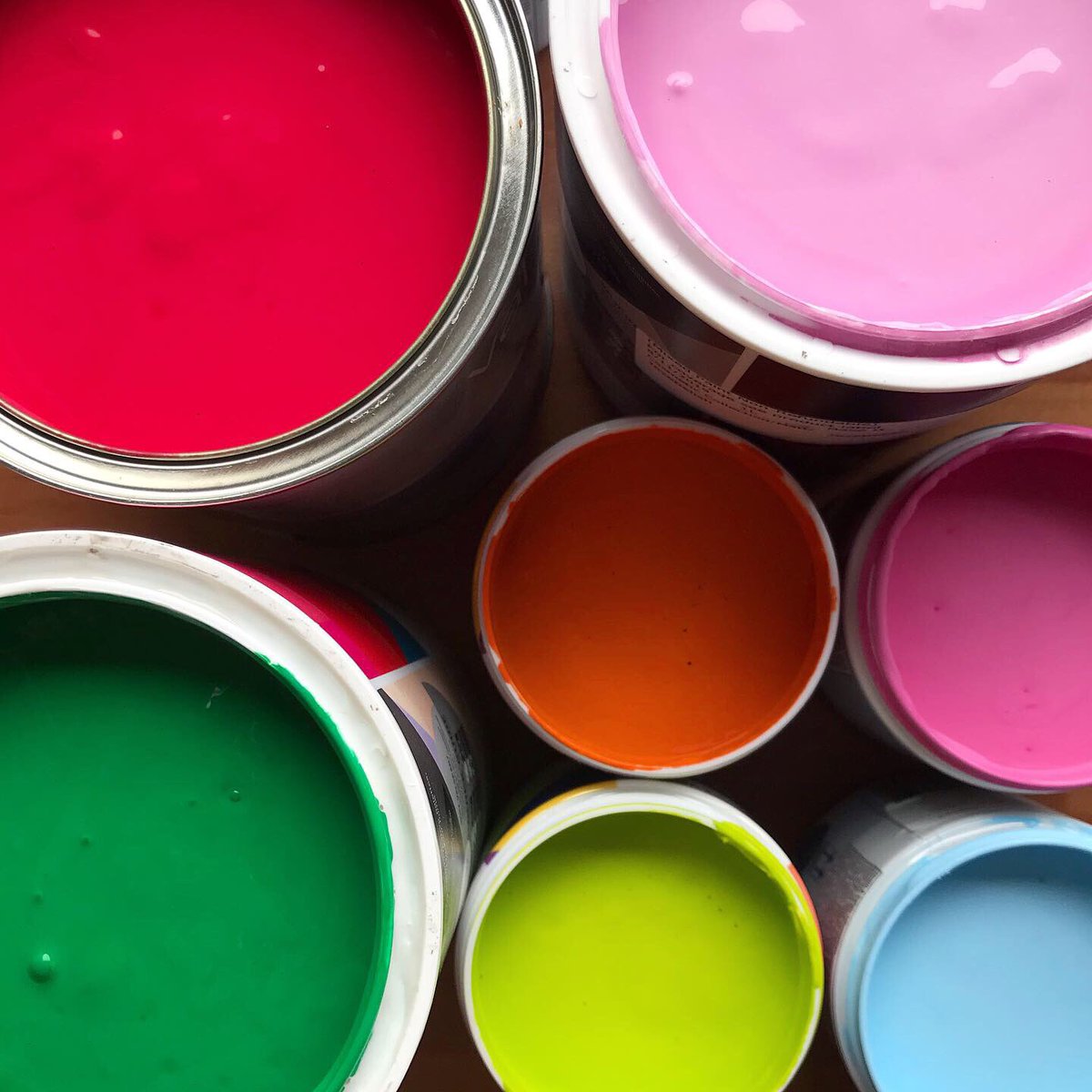 Chez_Studio's tweet image. Palette prep for Safe Play Area 🌈🤹🏻‍♀️🌴 a week long residency at @CASartists with Katherine Smith &amp;amp; Susan Merrick 💕 starting today! 

Come down on Saturday 17th 6-8pm to see the results 🤙🍑🐝